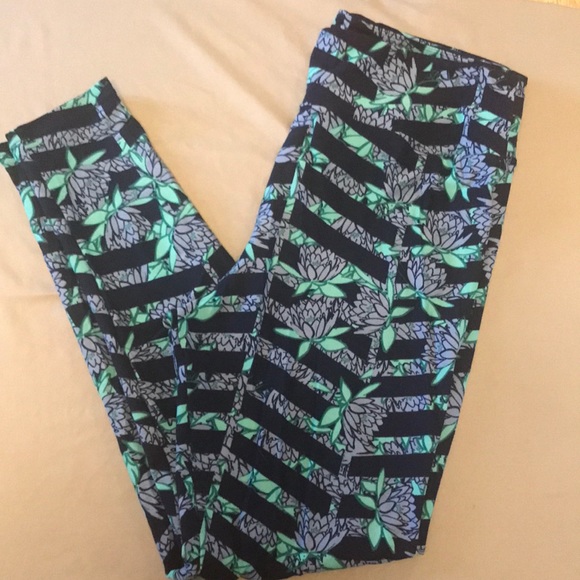 LuLaRoe Leggings - Picture 1 of 2